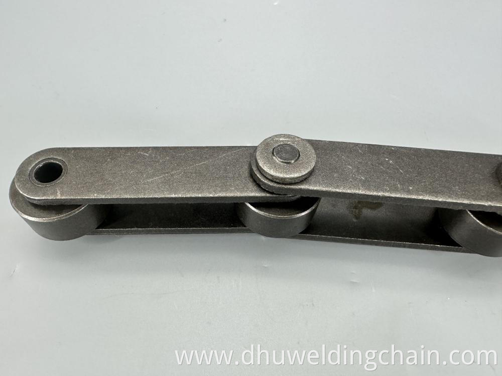 Heavy steel conveyor chain